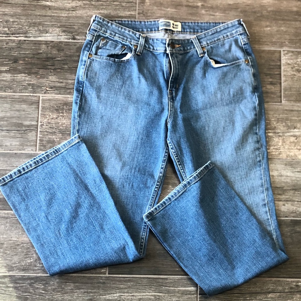 Levis Signature Midrise Bootcut 12s